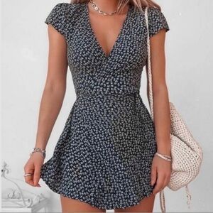 Brandy Melville Robbie Dark Navy & White Tiny Floral Wrap Dress. One Size
